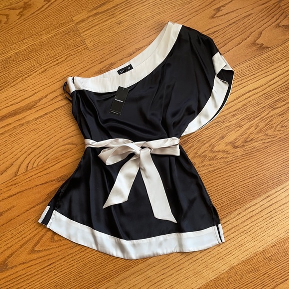 One shoulder silk top - Picture 2 of 4